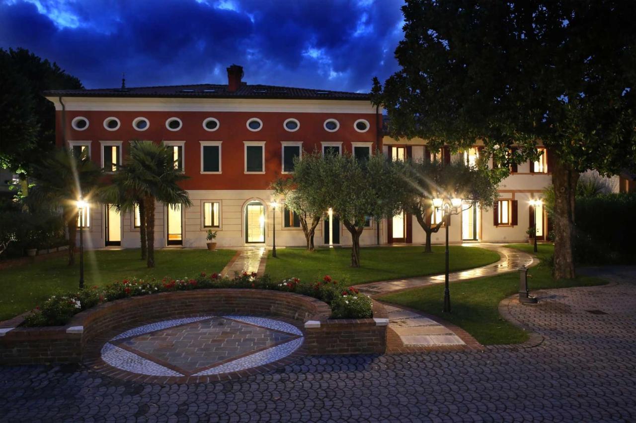 Villa Tiziano Residence Rosà Eksteriør bilde