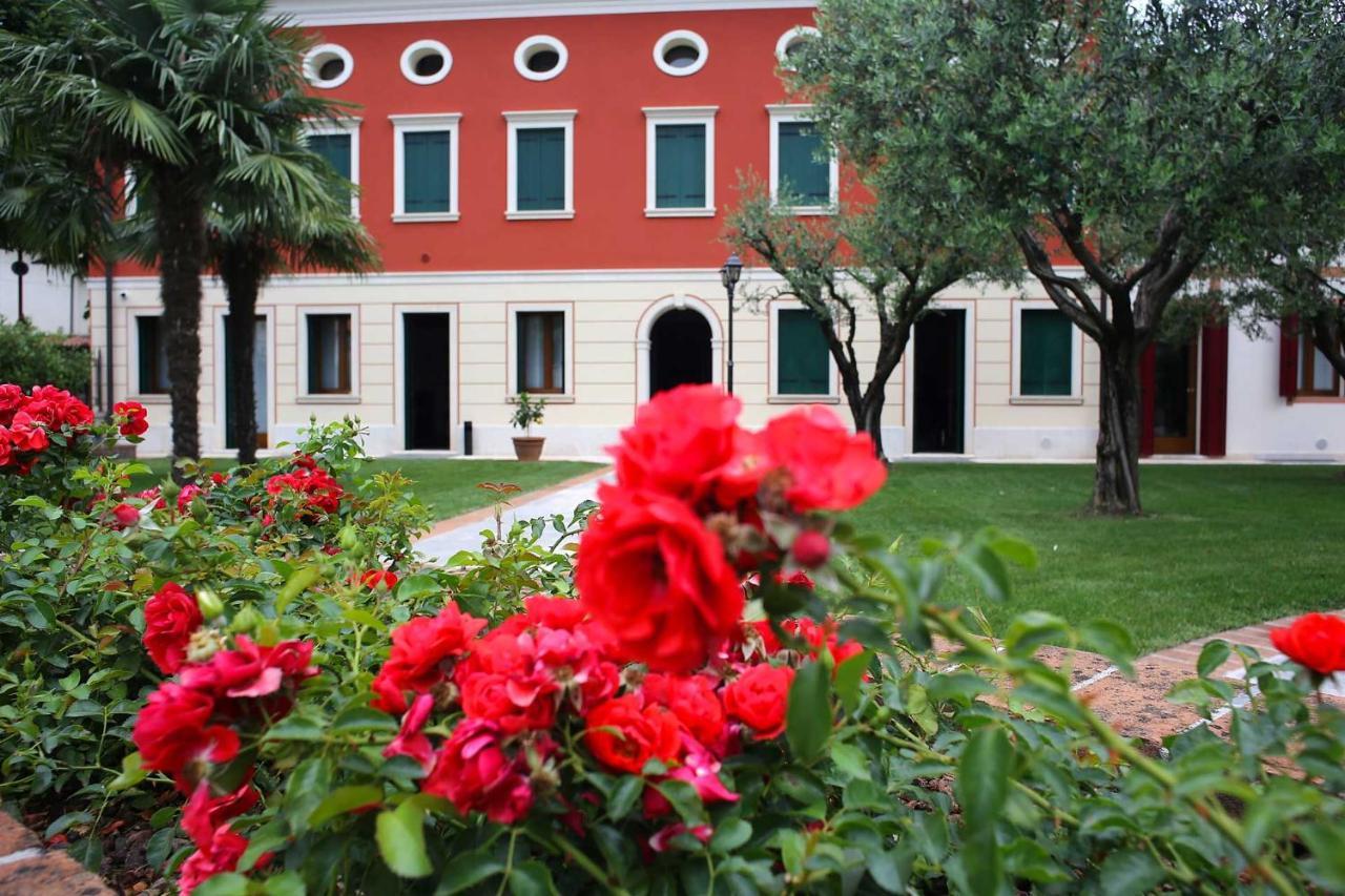 Villa Tiziano Residence Rosà Eksteriør bilde